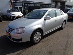 Grijs Gebruikt 2007 VW Jetta Comfortline Sedan | € 2.450 (Eerlijke prijs)