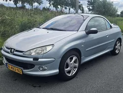 Zilver Gebruikt 2003 Peugeot 206 Cabriolet | € 999 (Goede deal)
