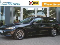 Zwart Gebruikt 2021 BMW 330 Stationwagen | € 33.950 (Goede deal)