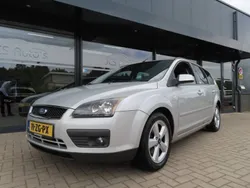 Grijs, metallic lak Gebruikt 2008 Ford Focus Ambiente Stationwagen | € 1.950 (Eerlijke prijs)