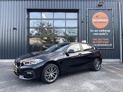 Zwart Gebruikt 2020 BMW 118 Executive Hatchback | € 21.950 (Goede deal)