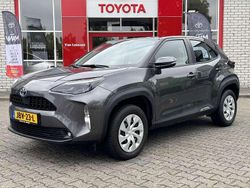Grijs Gebruikt 2024 Toyota Yaris Cross SUV | € 24.900 (Eerlijke prijs)