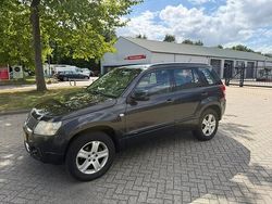 Zwart Gebruikt 2007 Suzuki Grand Vitara Exclusive SUV | € 3.950 (Goede deal)