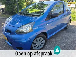 Blauw Gebruikt 2010 Toyota Aygo Hatchback | € 3.150 (Goede deal)