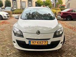 Wit Gebruikt 2010 Renault Mégane GrandTour Dynamique Stationwagen | € 2.000 (Super prijs)