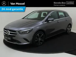 Grijs Gebruikt 2022 Mercedes B250 Luxury MPV | € 29.945 (Super prijs)