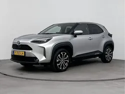 Grijs Gebruikt 2022 Toyota Yaris Cross Edition SUV | € 27.500 (Eerlijke prijs)