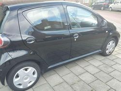 Zwart Gebruikt 2010 Toyota Aygo Hatchback | € 4.000 (Iets duurder)