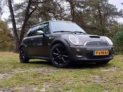 Grijs Gebruikt 2006 Mini Cooper S Hatchback | € 6.500 (Eerlijke prijs)