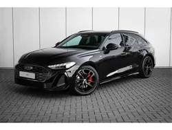 Zwart, metallic lak Nieuw 2025 Audi A5 Ambiente Coupé | € 67.210 (Eerlijke prijs)