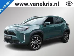 Groen, metallic lak Nieuw 2025 Toyota Yaris Cross SUV | € 35.530 (Duur)