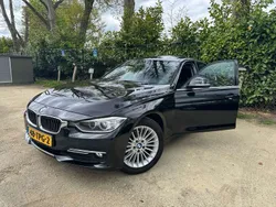 Zwart Gebruikt 2012 BMW 320 Luxury Line Sedan | € 10.950 (Iets duurder)