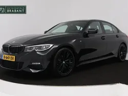 Zwart Gebruikt 2020 BMW 320 Executive Sedan | € 27.945 (Eerlijke prijs)