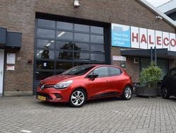 Rood Gebruikt 2016 Renault Clio IV Hatchback | € 7.950 (Eerlijke prijs)
