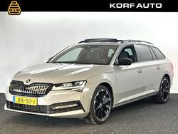 Grijs Gebruikt 2022 Skoda Superb SportLine Stationwagen | € 25.900 (Eerlijke prijs)