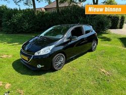 Zwart Gebruikt 2013 Peugeot 208 Hatchback | € 1.990 (Super prijs)