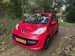 Rood Gebruikt 2006 Peugeot 107 Hatchback | € 1.299 (Goede deal)