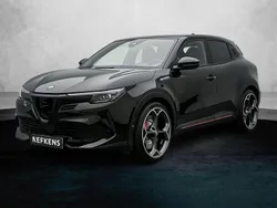 Zwart Nieuw 2025 Alfa Romeo Junior Veloce SUV | € 49.720 (Iets duurder)