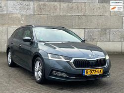 Grijs (metallic) Gebruikt 2021 Skoda Octavia Business Line Stationwagen | € 20.950 (Goede deal)