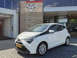 Wit Gebruikt 2019 Toyota Aygo X-play Hatchback | € 9.900 (Eerlijke prijs)