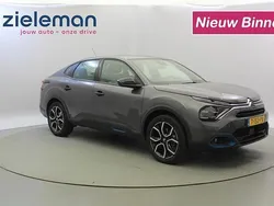 Grijs, metallic lak Gebruikt 2023 Citroën e-C4 Feel Sedan | € 17.845 (Super prijs)