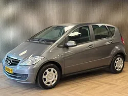 Grijs, metallic lak Gebruikt 2012 Mercedes A160 Business MPV | € 7.995 (Duur)