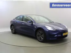Blauw Gebruikt 2020 Tesla Model 3 Standard Range Sedan | € 17.845 (Goede deal)