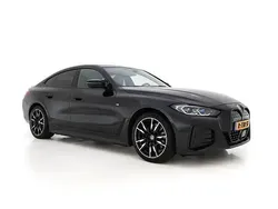 Zwart Gebruikt 2022 BMW i4 Executive Sedan | € 46.945 (Super prijs)