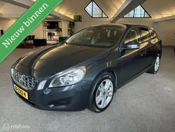 Grijs Gebruikt 2013 Volvo V60 Momentum Stationwagen | € 9.990 (Eerlijke prijs)