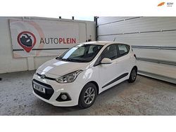 Wit Gebruikt 2015 Hyundai i10 Premium Hatchback | € 7.250 (Eerlijke prijs)