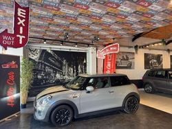 Grijs Gebruikt 2020 Mini ONE Sport Hatchback | € 17.990 (Eerlijke prijs)