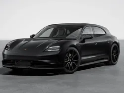 Diepzwart metallic Gebruikt 2023 Porsche Taycan Sport Turismo Sedan | € 112.950