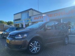 Bruin Gebruikt 2011 VW Touran Trendline MPV | € 6.950 (Eerlijke prijs)