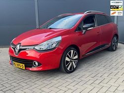 Rood Gebruikt 2015 Renault Clio GrandTour GT Stationwagen | € 9.950 (Eerlijke prijs)