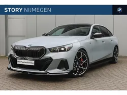 Grijs, metallic lak Gebruikt 2025 BMW i5 M Sport Sedan | € 74.950
