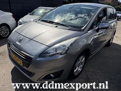 Grijs Gebruikt 2015 Peugeot 5008 MPV | € 4.900 (Eerlijke prijs)