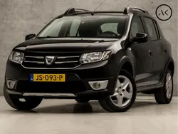 Zwart Gebruikt 2016 Dacia Sandero Lauréate Hatchback | € 10.445 (Eerlijke prijs)