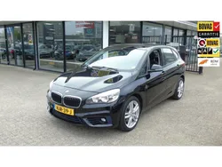Zwart Gebruikt 2015 BMW 218 Luxury Line Stationwagen | € 14.895 (Goede deal)