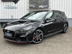 Zwart Gebruikt 2018 Hyundai i30 Hatchback | € 26.990 (Eerlijke prijs)