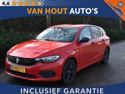Rood Gebruikt 2020 Fiat Tipo Street Hatchback | € 11.950 (Eerlijke prijs)