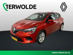 Rood Gebruikt 2022 Renault Clio V Zen Hatchback | € 15.340 (Goede deal)
