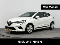 Ijswit 369 Gebruikt 2021 Renault Clio V Zen Hatchback | € 12.440 (Eerlijke prijs)