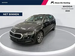 Zwart Gebruikt 2022 Skoda Octavia Business Line Stationwagen | € 28.440 (Iets duurder)