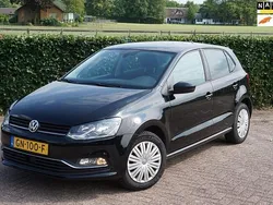Zwart, metallic lak Gebruikt 2015 VW Polo Comfortline Hatchback | € 9.650 (Eerlijke prijs)