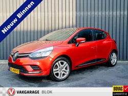 Rood Gebruikt 2019 Renault Clio IV Zen Hatchback | € 9.745 (Eerlijke prijs)