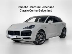 Grijs Gebruikt 2023 Porsche Cayenne Platinum Edition SUV | € 104.900