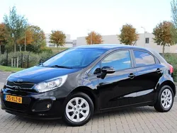 Zwart Gebruikt 2012 Kia Rio Hatchback | € 6.950 (Eerlijke prijs)