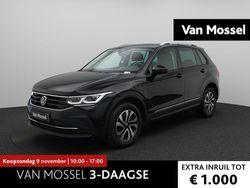 Zwart Gebruikt 2022 VW Tiguan Business SUV | € 37.890 (Eerlijke prijs)