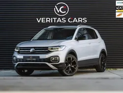 Grijs, metallic lak Gebruikt 2024 VW T-Cross Design SUV | € 29.950 (Eerlijke prijs)