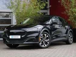 Zwart Gebruikt 2023 Ford Mustang Mach-E SUV | € 39.900 (Eerlijke prijs)